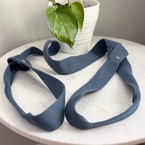 lululemon athletica Blue Yoga Mat Strap Carrying Handles